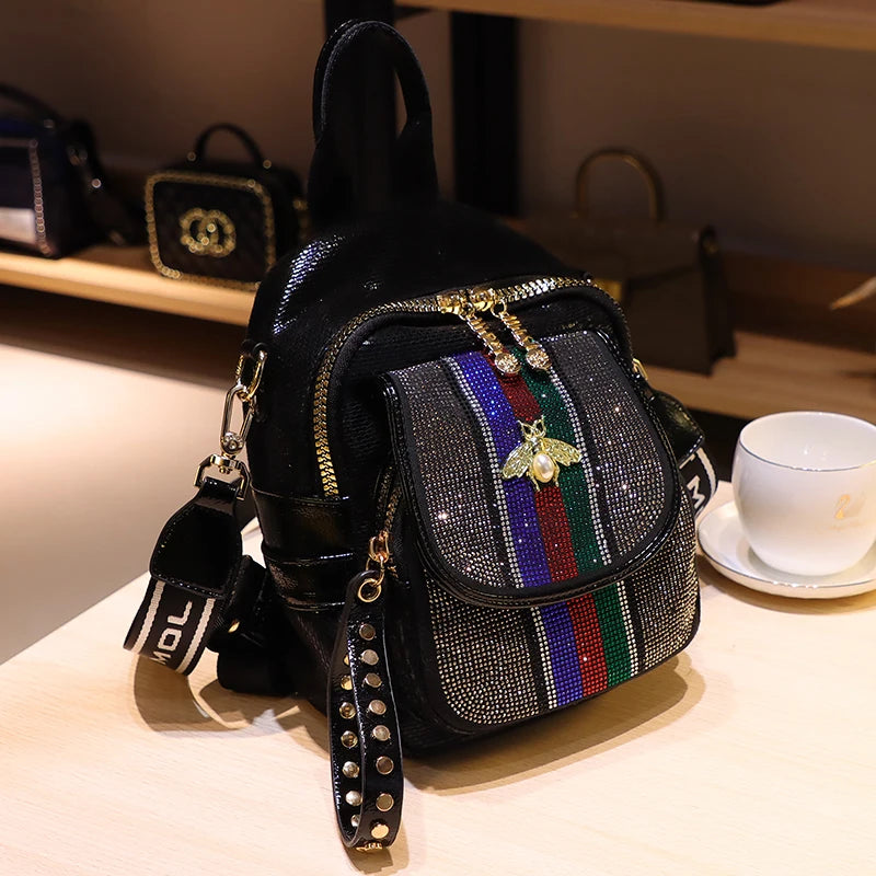 Mochila Mujer Cuero Genuino - Remaches y Cristales Luxury